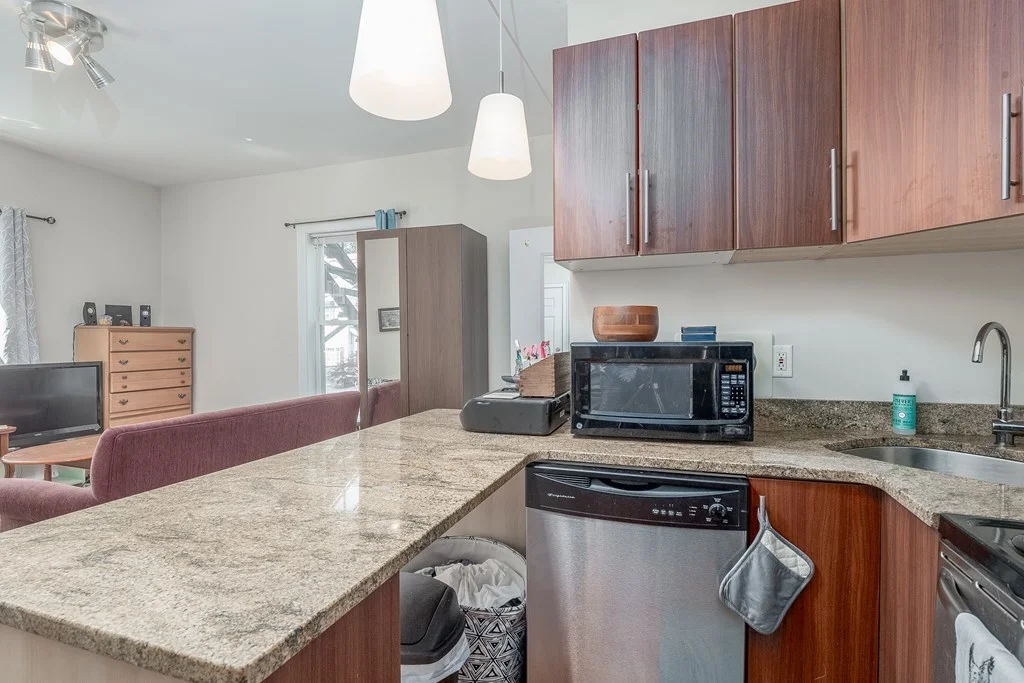 Studio bed, 1 bath apartment for rent at 97 College Ave Unit 1, Davis Square — photo 6 of 15