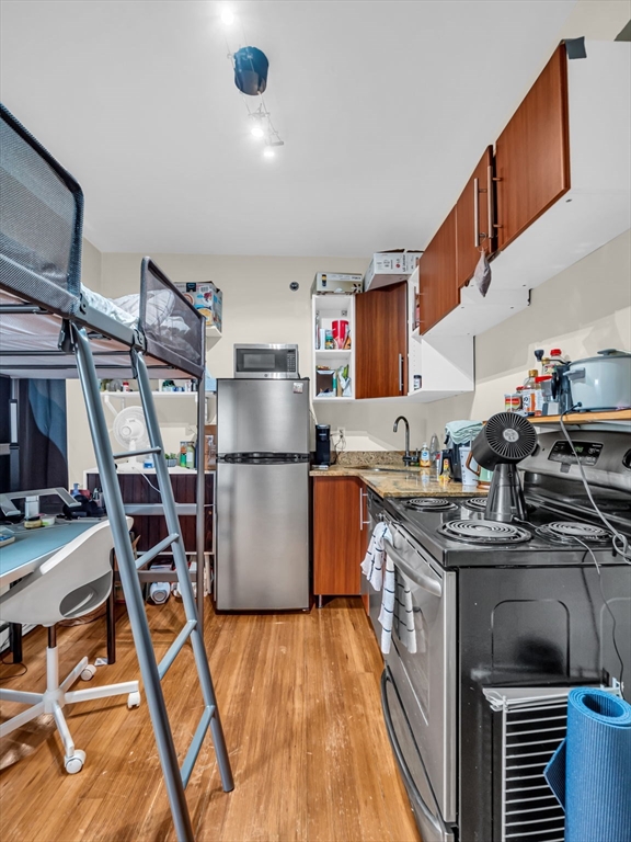 1 bed, 1 bath apartment for rent at 97 College Ave Unit 6, Somerville — photo 5 of 15