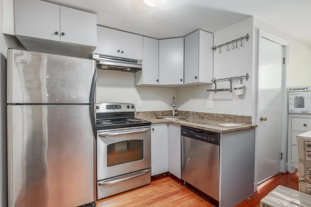 Studio bed, 1 bath apartment for rent at 97 College Ave Unit 7, Somerville — photo 4 of 7