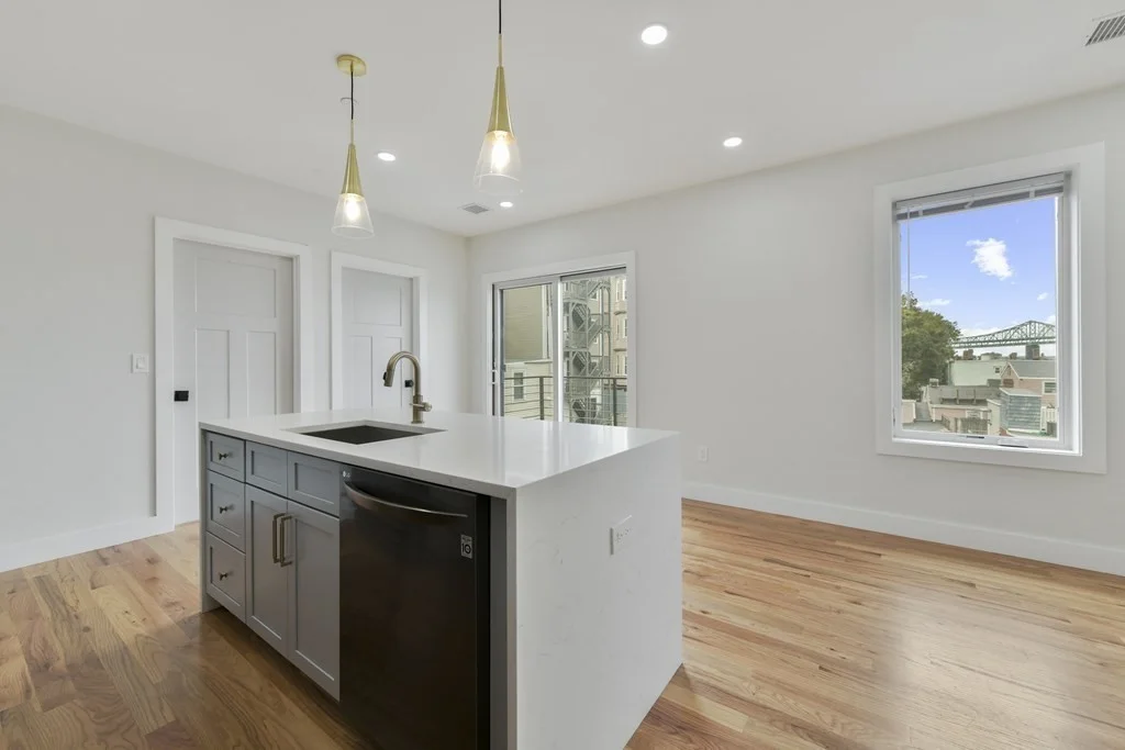 2 bed, 1.5 bath apartment for rent at 97 Condor St Unit 6, East Boston — photo 6 of 20
