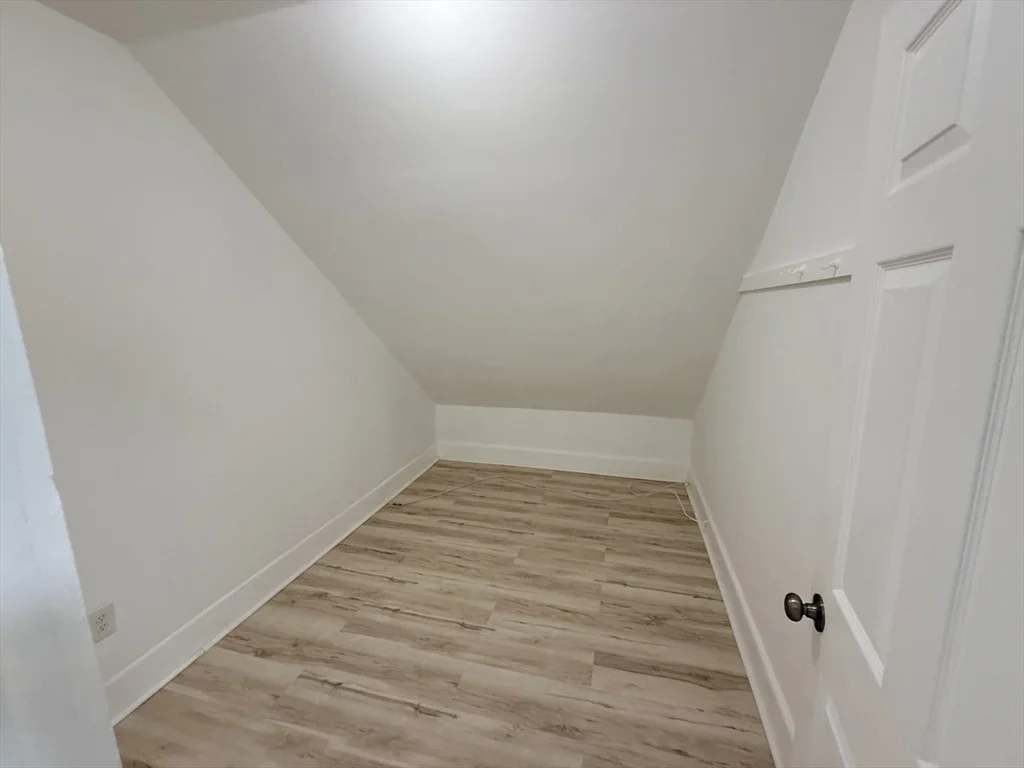 4 bed, 1 bath apartment for rent at 97 Dean St Unit 3, Attleboro — photo 6 of 10