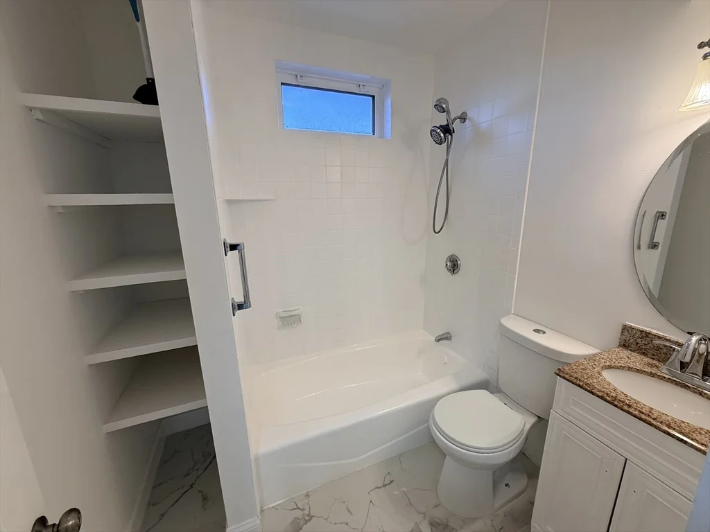 4 bed, 1 bath apartment for rent at 97 Dean St Unit 3, Attleboro — photo 8 of 10