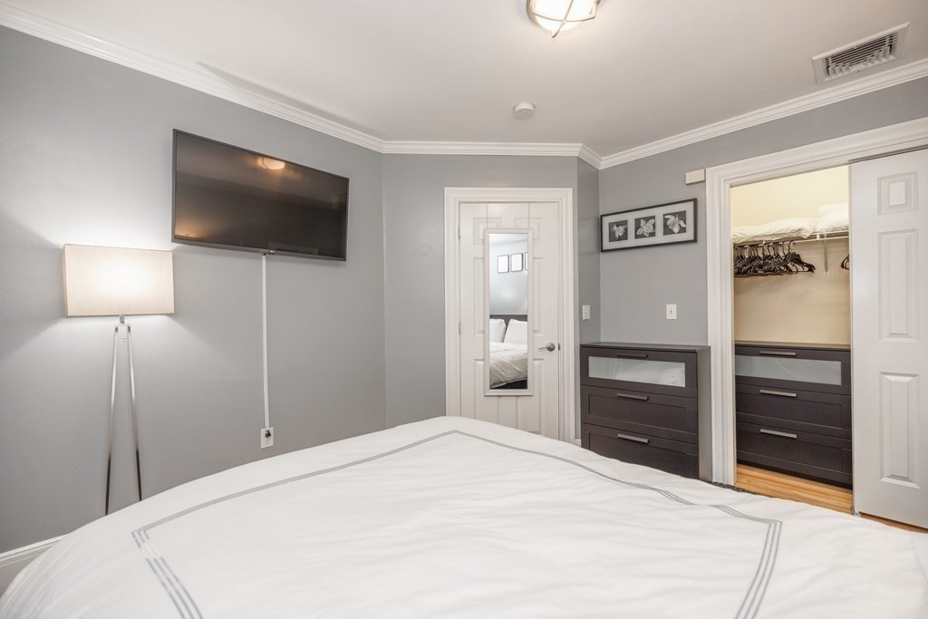 2 bed, 1 bath apartment for rent at 97 East Brookline St Unit 1, South End — photo 8 of 15