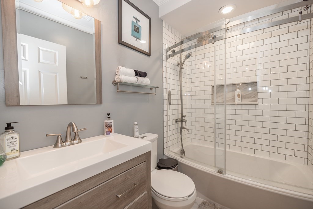 2 bed, 1 bath apartment for rent at 97 East Brookline St Unit 1, South End — photo 13 of 15