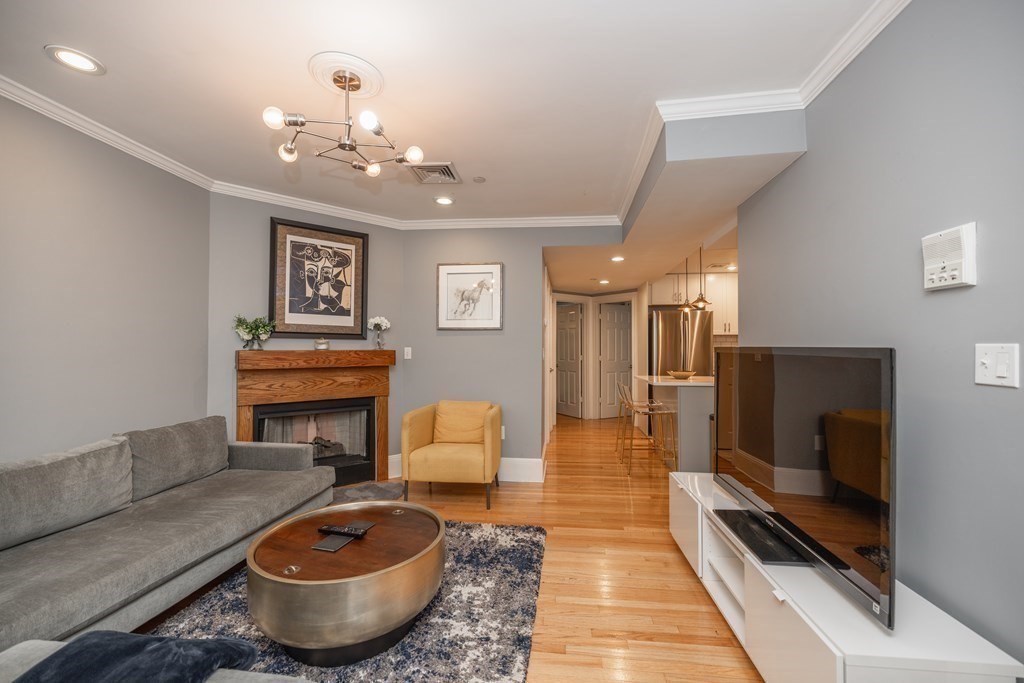 2 bed, 1 bath apartment for rent at 97 East Brookline St Unit 1, South End — photo 6 of 15