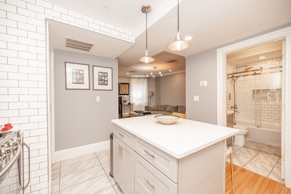2 bed, 1 bath apartment for rent at 97 East Brookline St Unit 1, South End — photo 12 of 15