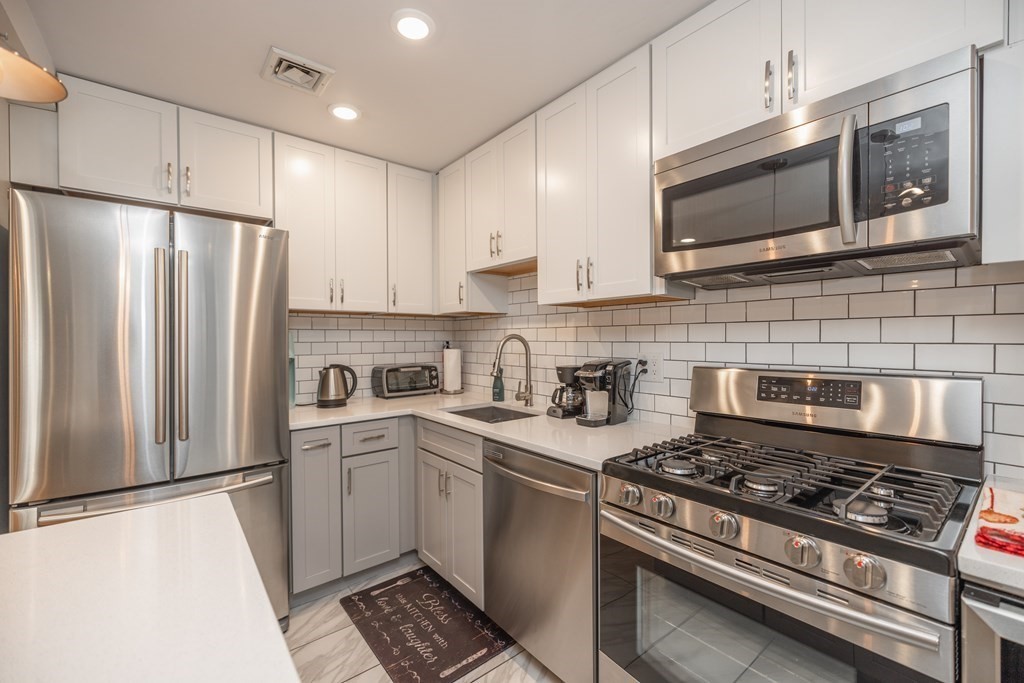 2 bed, 1 bath apartment for rent at 97 East Brookline St Unit 1, South End — photo 2 of 15
