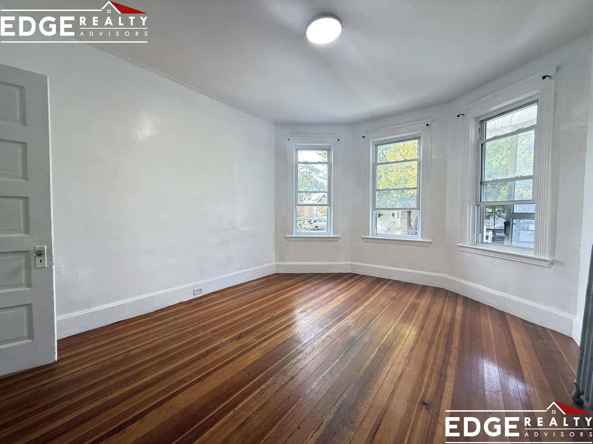 3 bed, 1 bath apartment for rent at 97 Franklin St Unit 1, Allston — photo 5 of 9