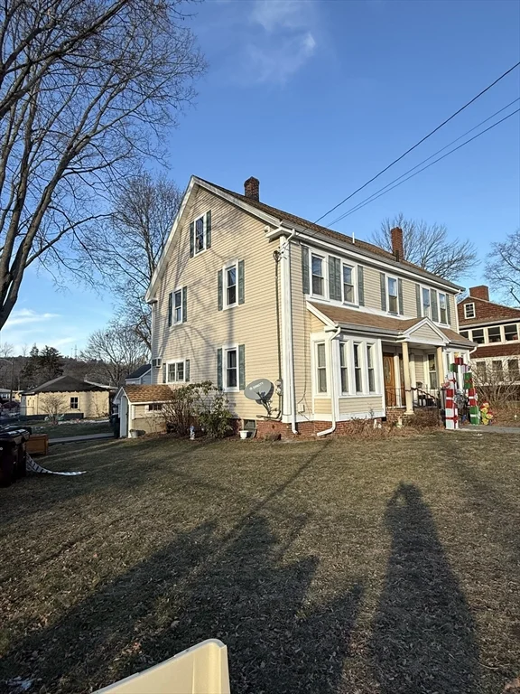 3 bed, 2 bath apartment for rent at 97 Friend Unit 97, Amesbury — photo 3 of 32