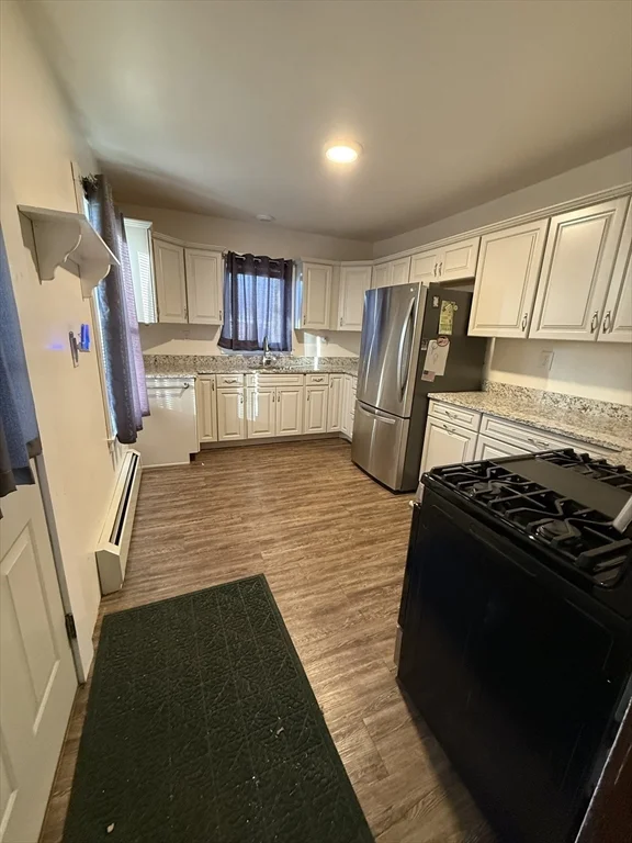 3 bed, 2 bath apartment for rent at 97 Friend Unit 97, Amesbury — photo 16 of 32
