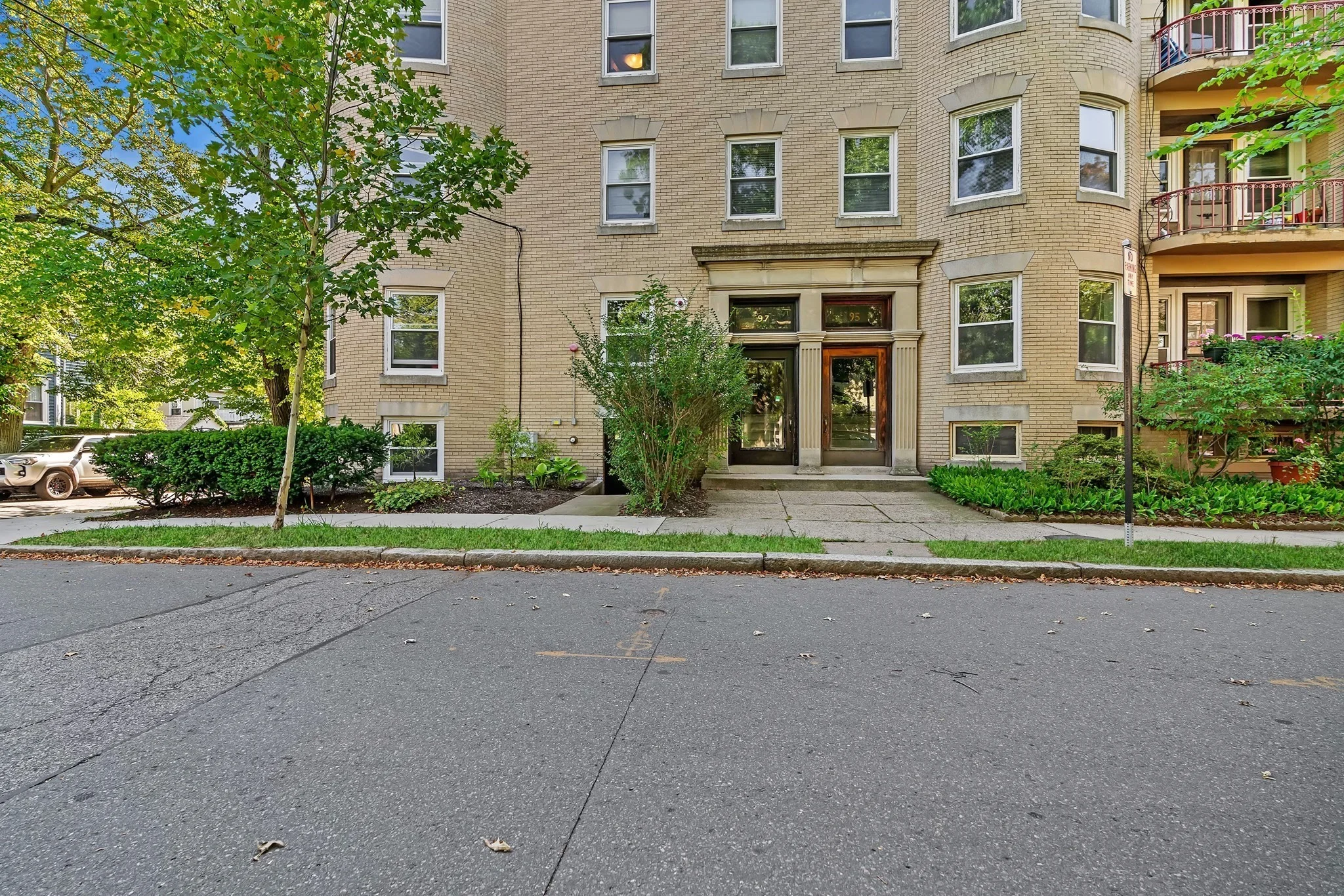 2 bed, 1 bath apartment for rent at 97 Fuller St Unit 4, Coolidge Corner — photo 13 of 28