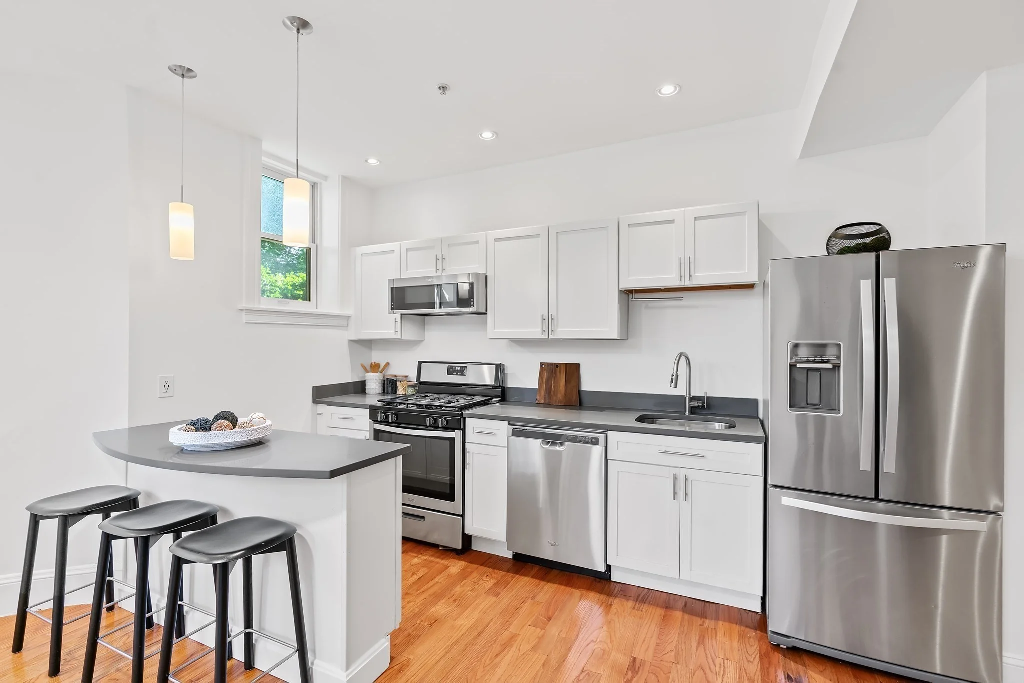 2 bed, 1 bath apartment for rent at 97 Fuller St Unit 4, Coolidge Corner — photo 3 of 28