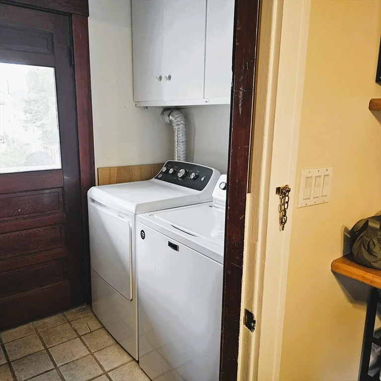 1 bed, 1 bath apartment for rent at 97 Hammond St Unit 1, Waltham — photo 11 of 16