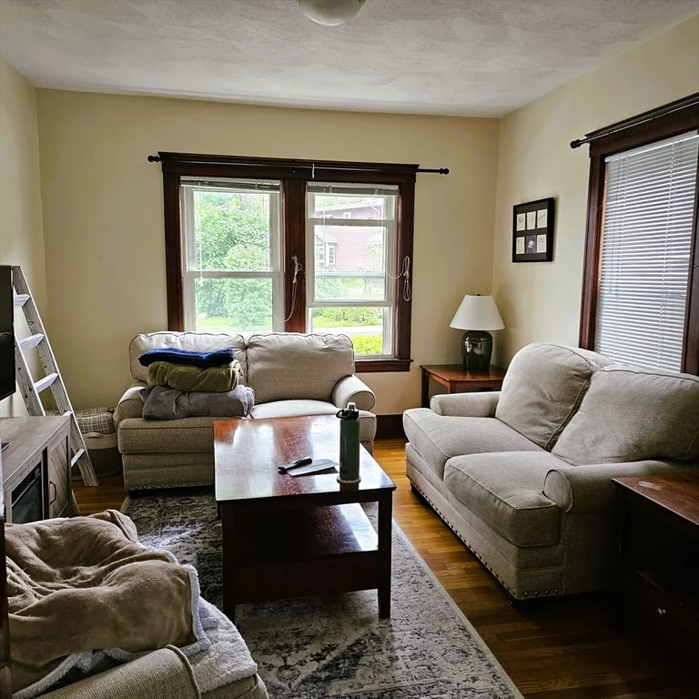 1 bed, 1 bath apartment for rent at 97 Hammond St Unit 1, Waltham — photo 9 of 16