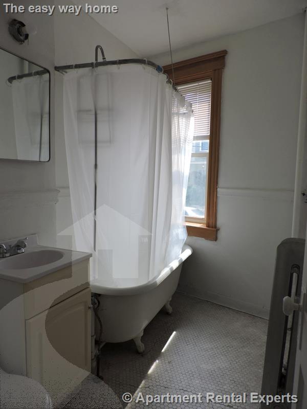 1 bed, 1 bath apartment for rent at 97 Hancock St Unit 1, Central Square — photo 7 of 9