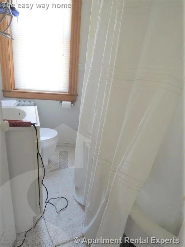 1 bed, 1 bath apartment for rent at 97 Hancock St Unit 4, Central Square — photo 5 of 8