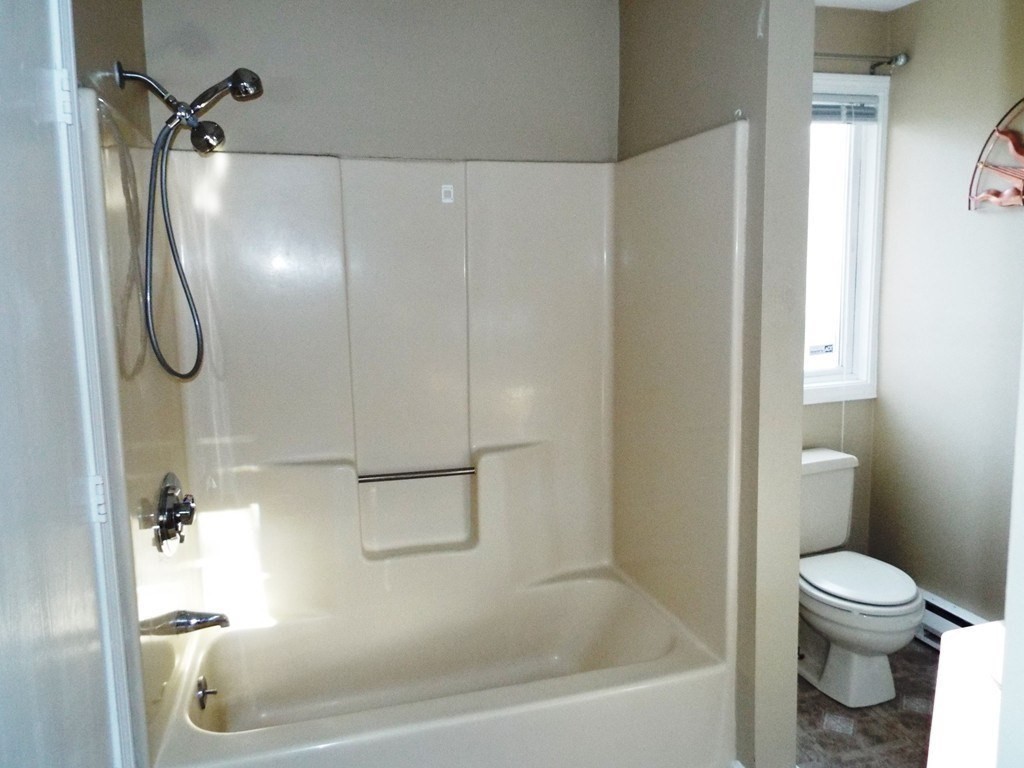 2 bed, 1 bath apartment for rent at 97 Highwood Dr Unit 97, Franklin — photo 7 of 9