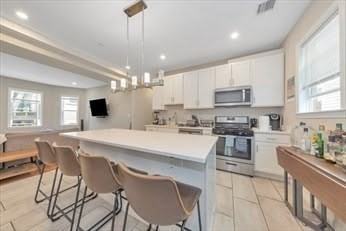 4 bed, 2 bath apartment for rent at 97 Hillside St Unit 1, Mission Hill — photo 7 of 12