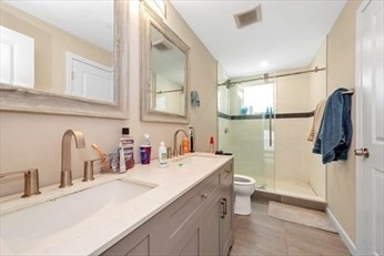 4 bed, 2 bath apartment for rent at 97 Hillside St Unit 1, Mission Hill — photo 9 of 12