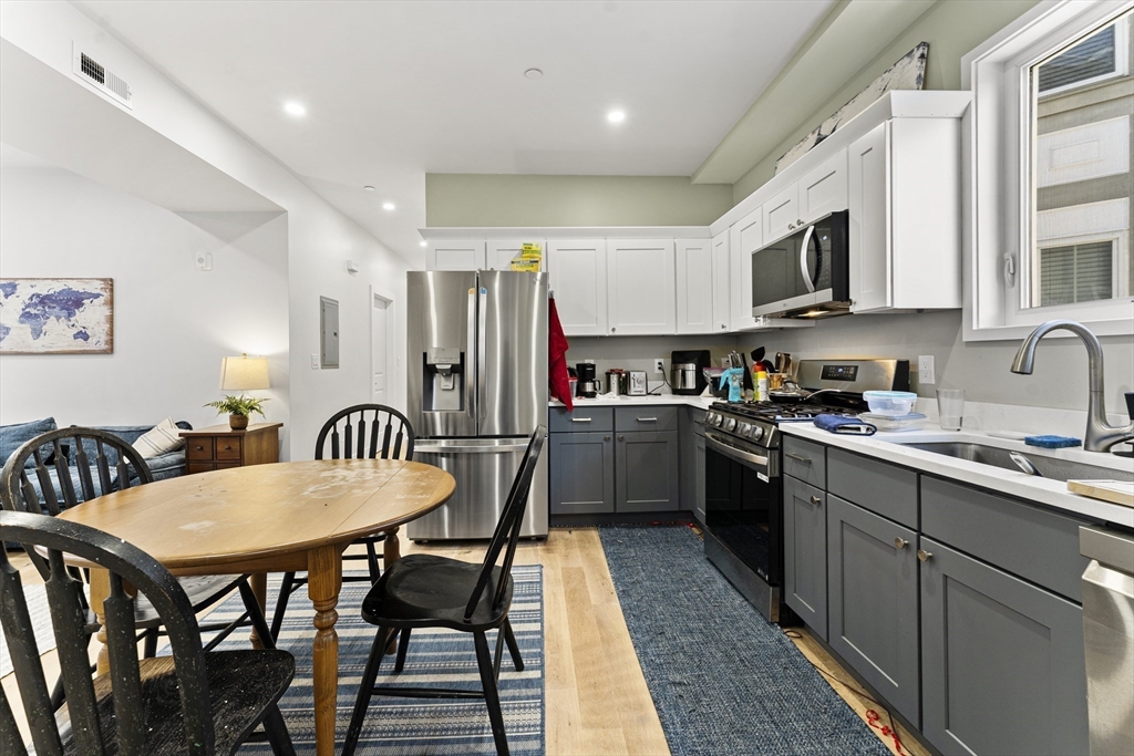4 bed, 2 bath apartment for rent at 97 Hillside St Unit 2, Mission Hill — photo 8 of 28