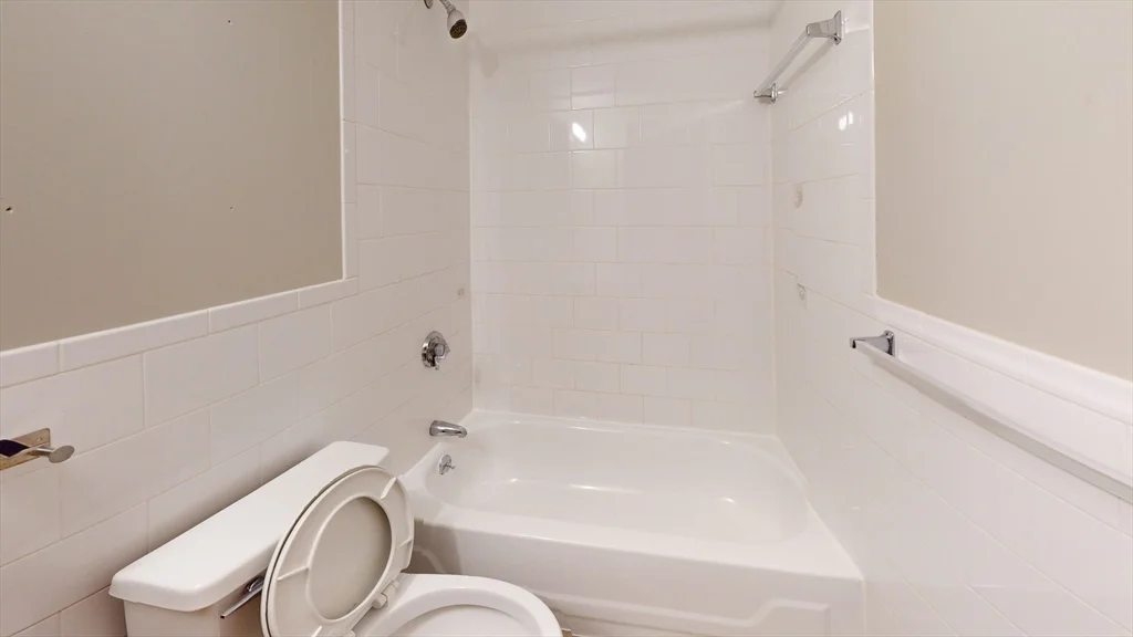 1 bed, 1 bath apartment for rent at 97 Hudson Unit 2, Chinatown — photo 5 of 6