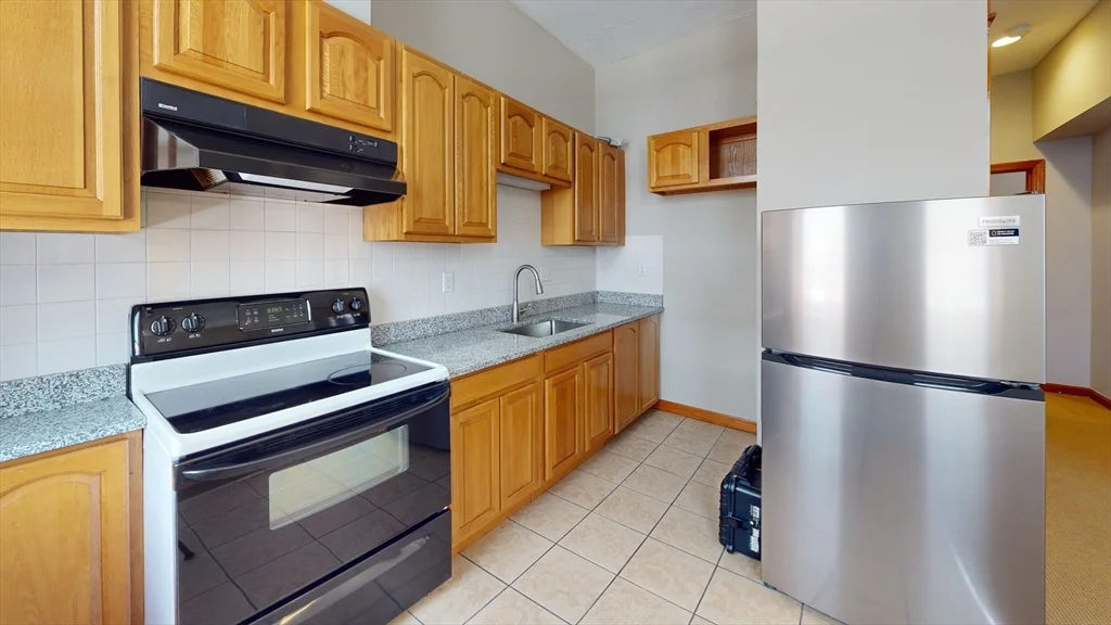 1 bed, 1 bath apartment for rent at 97 Hudson Unit 2, Chinatown