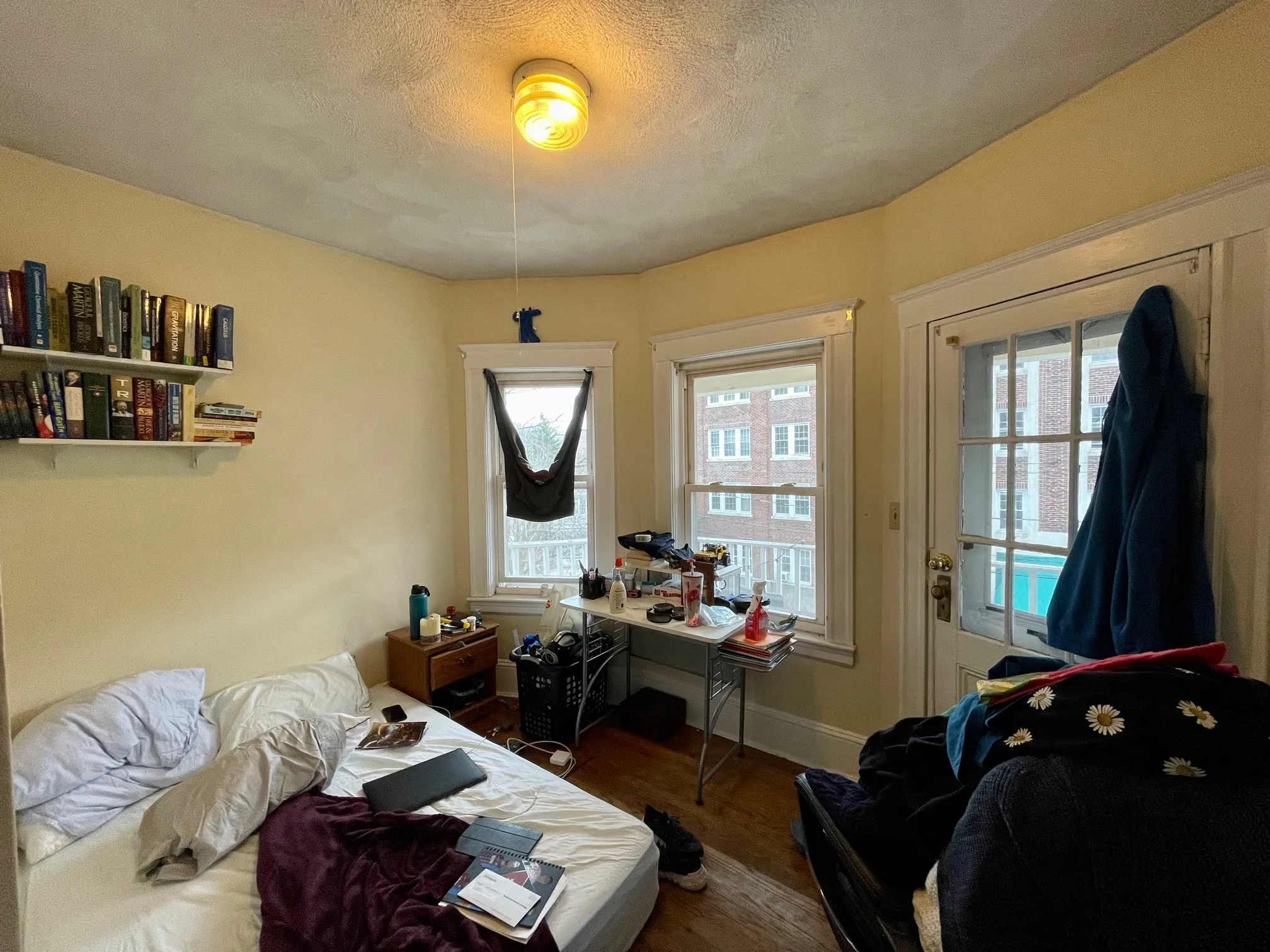4 bed, 1 bath apartment for rent at 97 Kilsyth Rd Unit 3, Brighton — photo 5 of 9