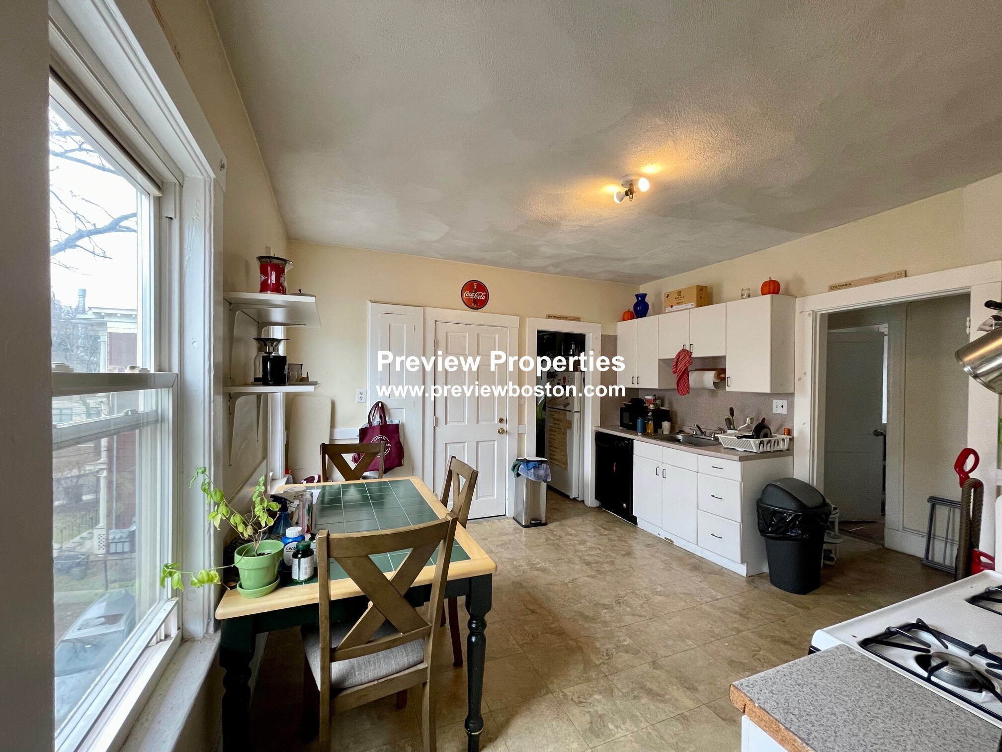4 bed, 1 bath apartment for rent at 97 Kilsyth Rd Unit 3P, Brighton