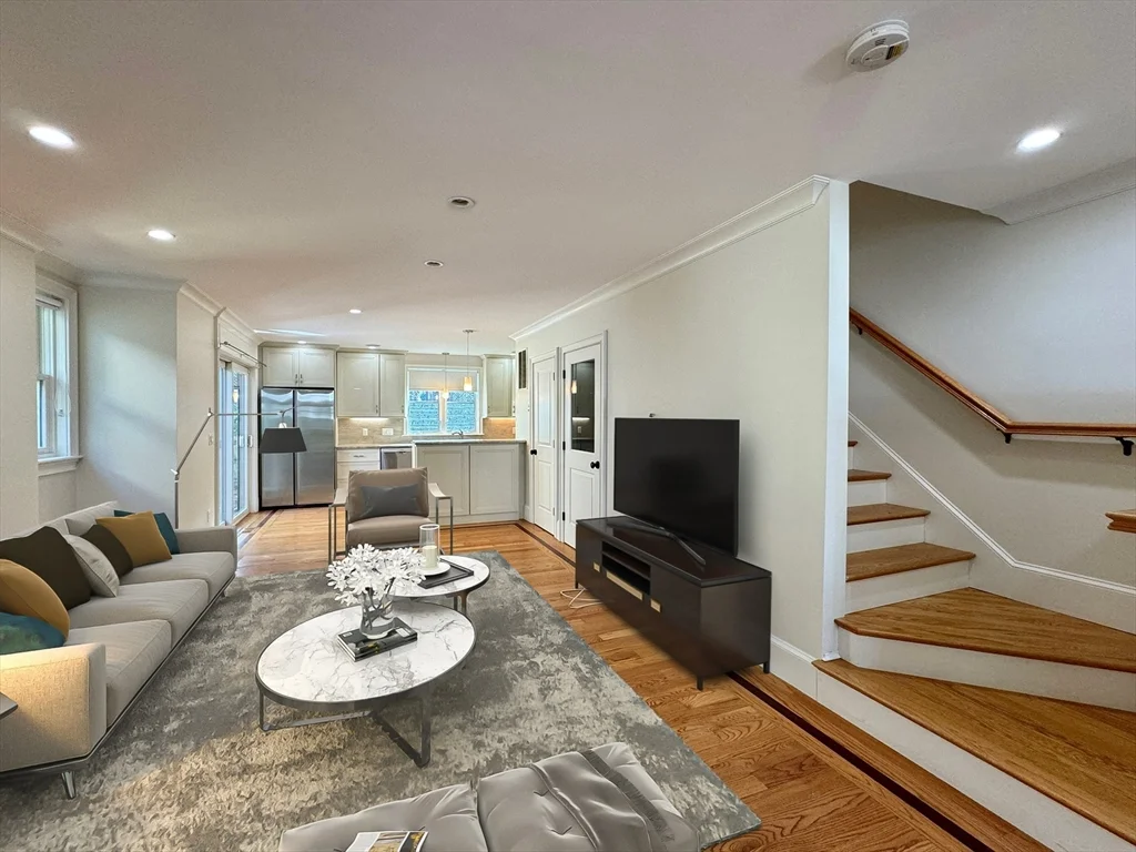 3 bed, 3 bath apartment for rent at 97 Kinnaird St Unit 1, Riverside — photo 4 of 23