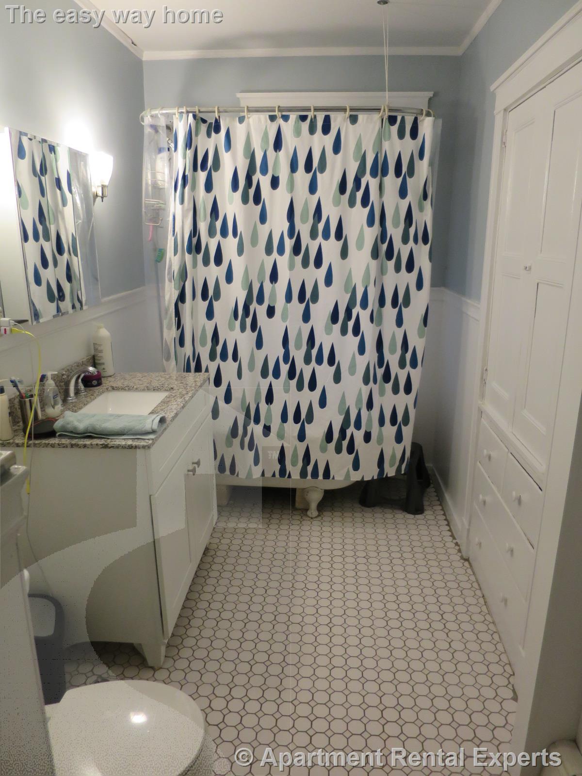 2 bed, 1 bath apartment for rent at 97 Lexington Ave Unit 1, West Cambridge — photo 3 of 9
