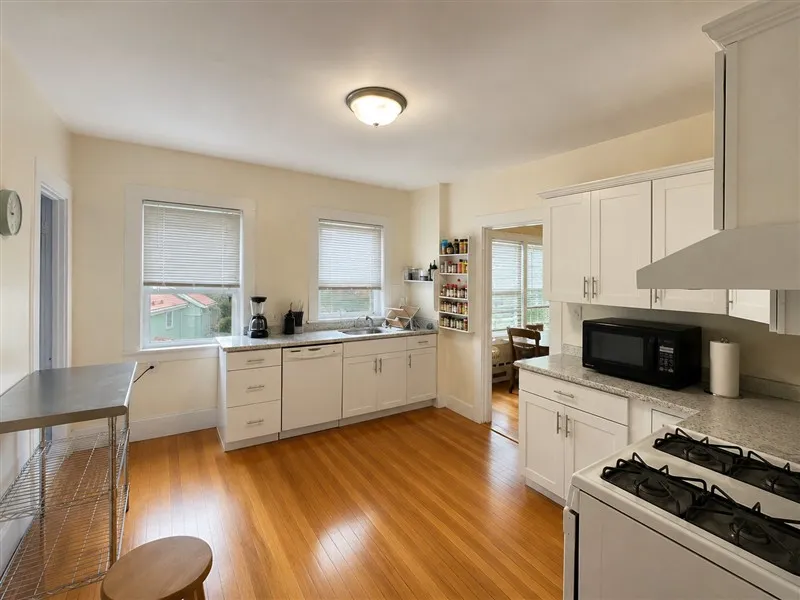 2 bed, 1 bath apartment for rent at 97 Lexington Ave Unit 3, West Cambridge — photo 2 of 11