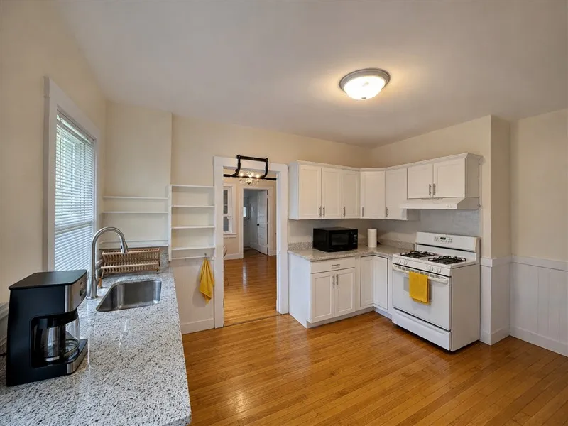2 bed, 1 bath apartment for rent at 97 Lexington Ave Unit 3, West Cambridge