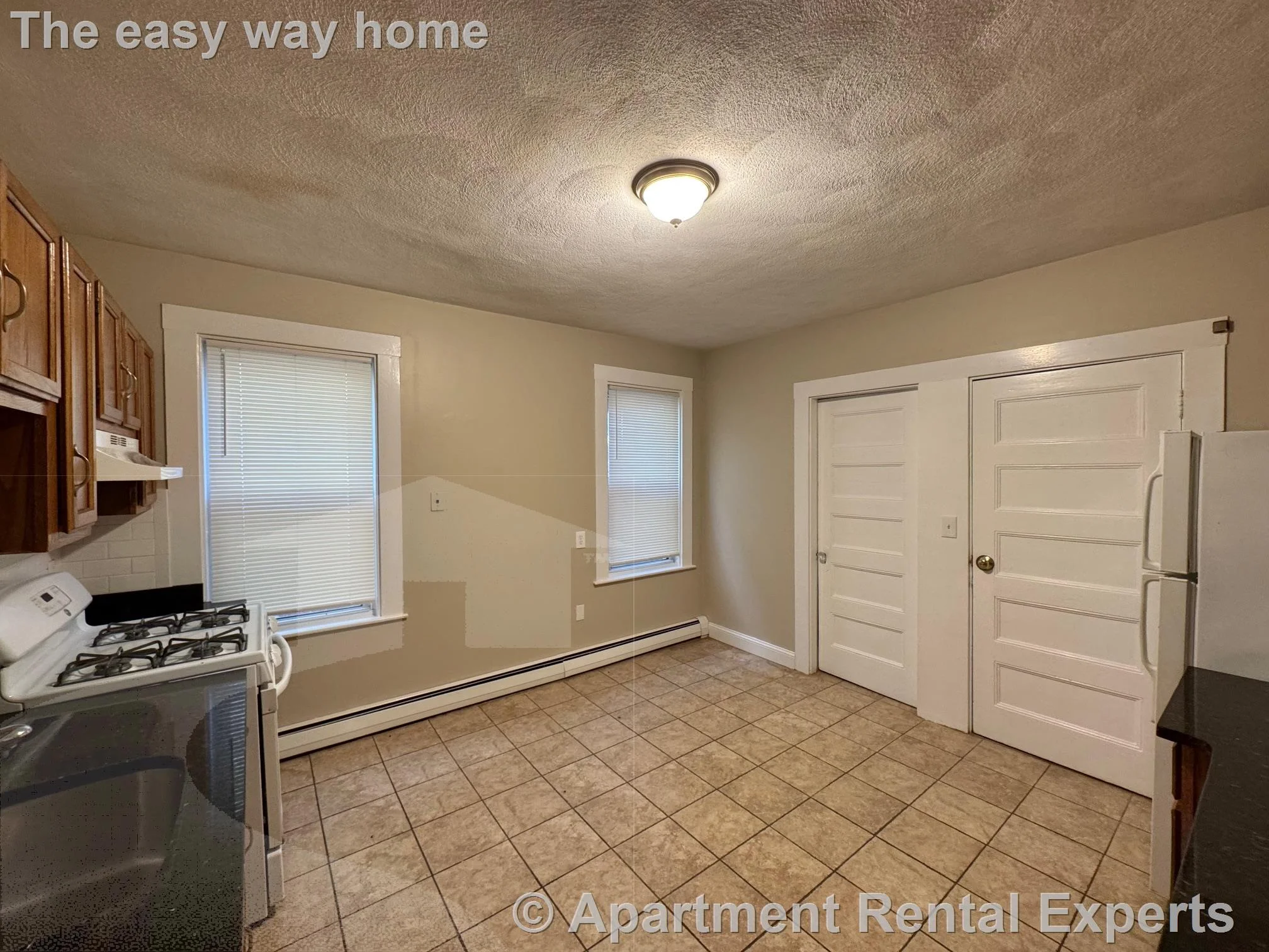 3 bed, 1 bath apartment for rent at 97 Marion St Unit 1, Ward Two — photo 4 of 16