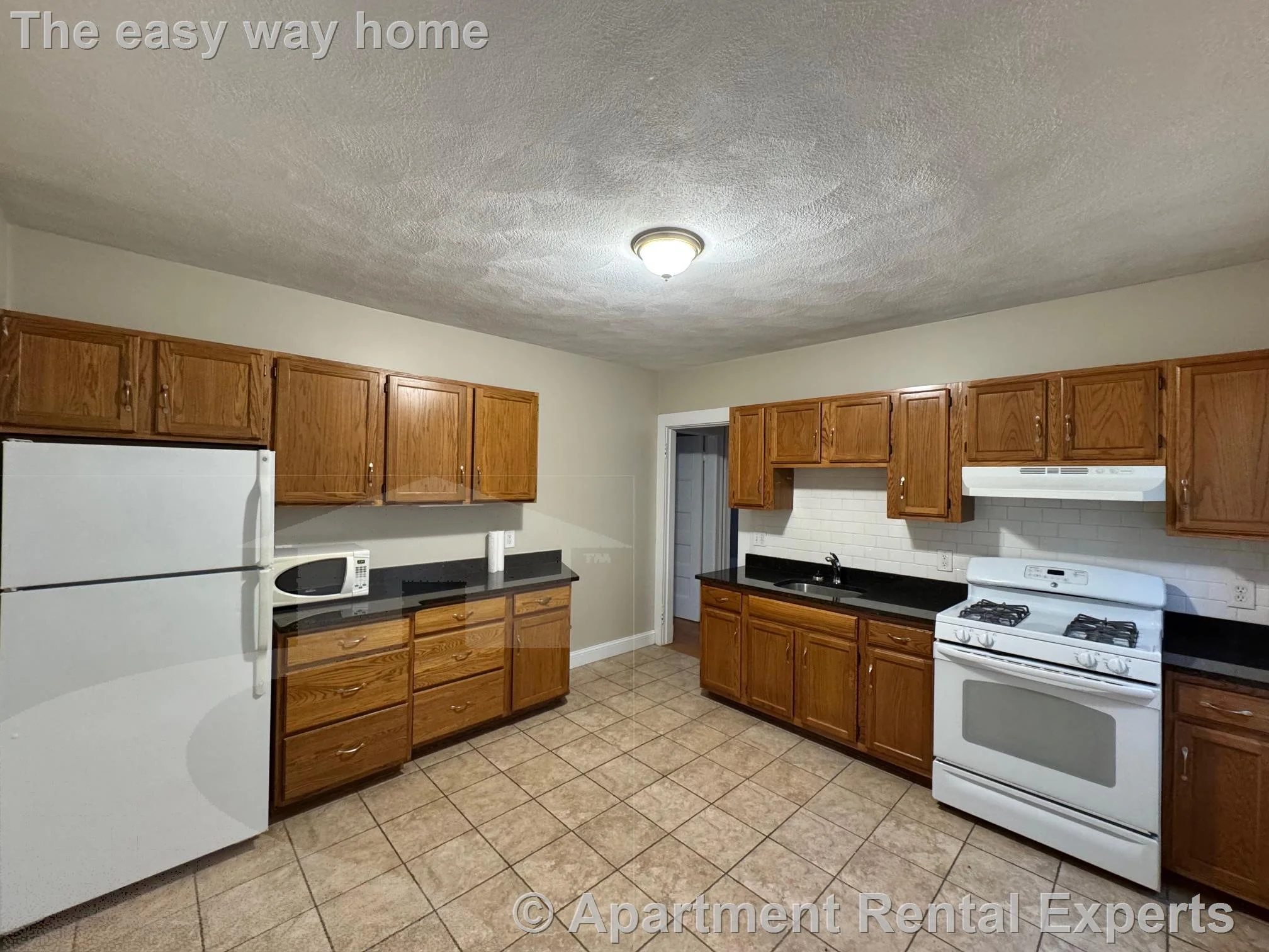 3 bed, 1 bath apartment for rent at 97 Marion St Unit 1, Ward Two — photo 1 of 16