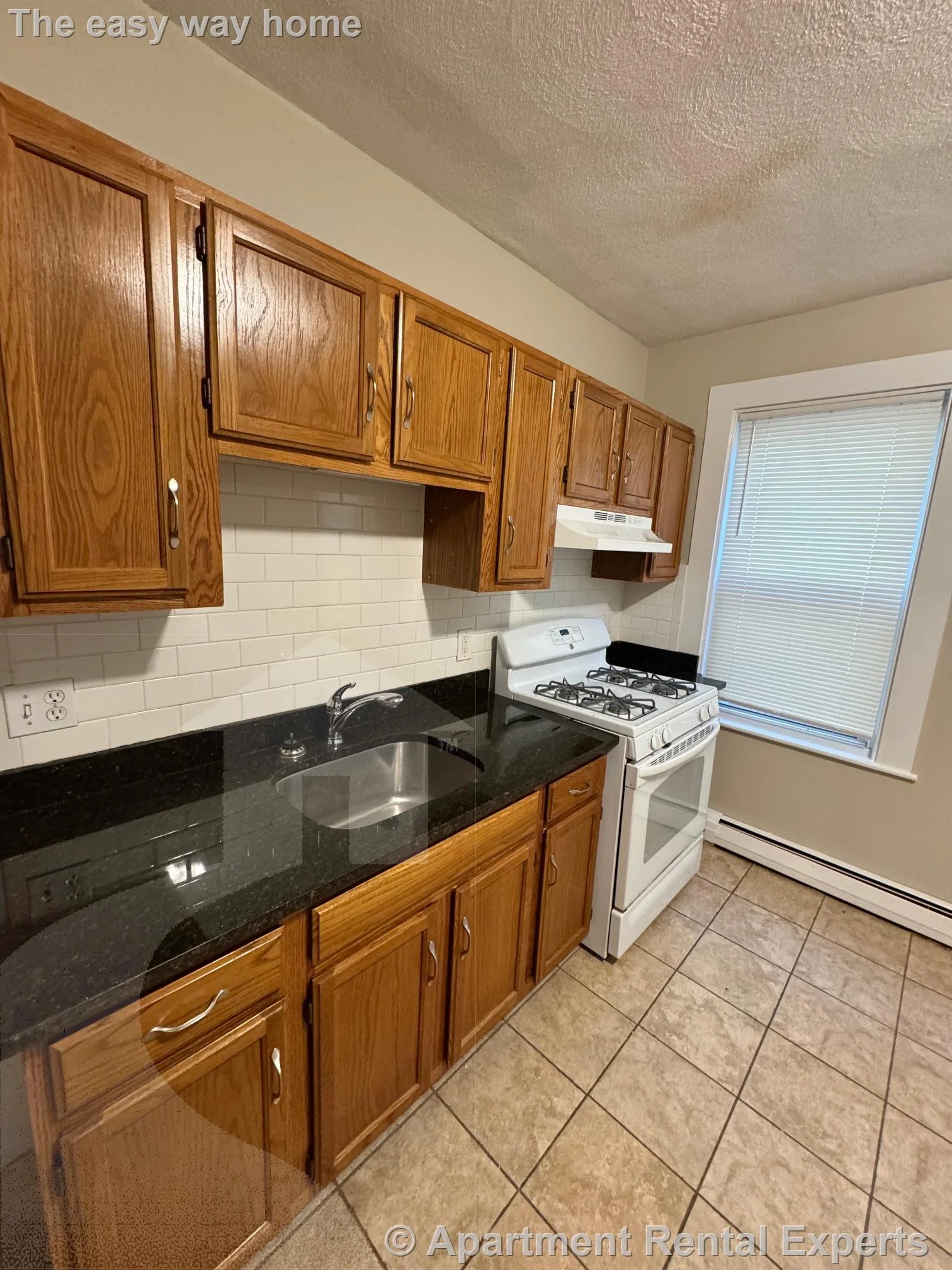 3 bed, 1 bath apartment for rent at 97 Marion St Unit 1, Ward Two — photo 2 of 16