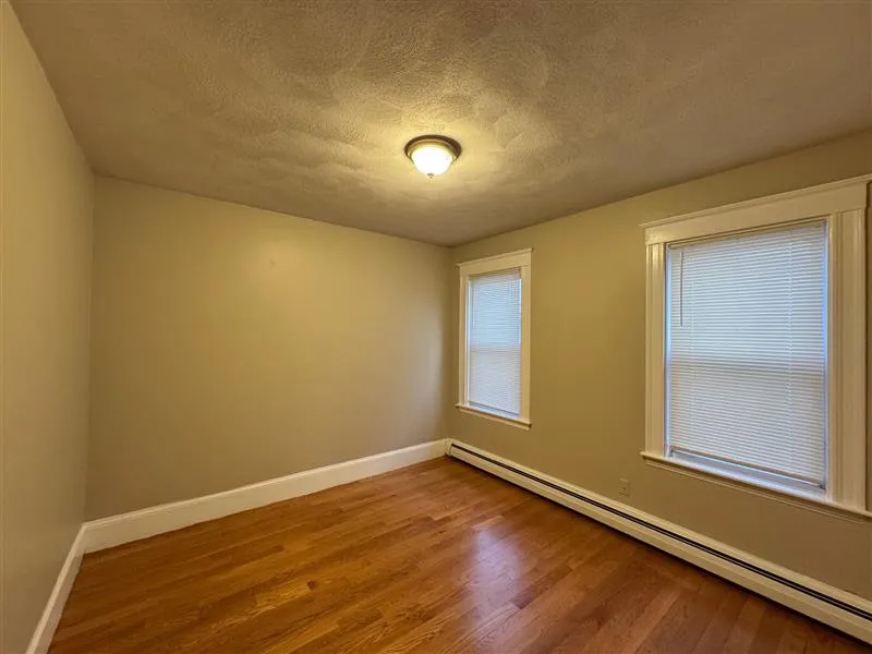 3 bed, 1.5 bath apartment for rent at 97 Marion St Unit 1a, Ward Two — photo 11 of 18