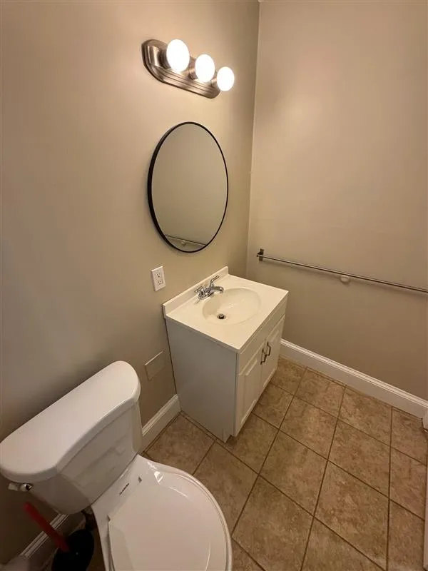 3 bed, 1.5 bath apartment for rent at 97 Marion St Unit 1a, Ward Two — photo 16 of 18