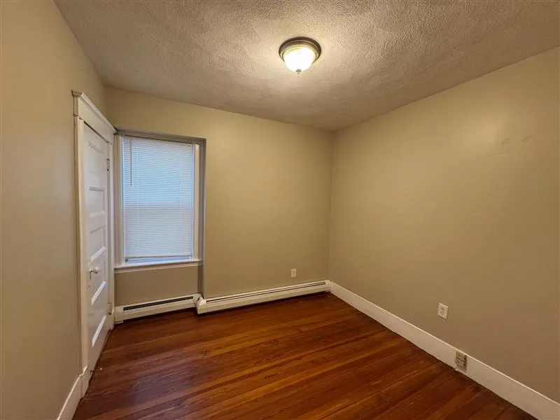 3 bed, 1.5 bath apartment for rent at 97 Marion St Unit 1a, Ward Two — photo 14 of 18