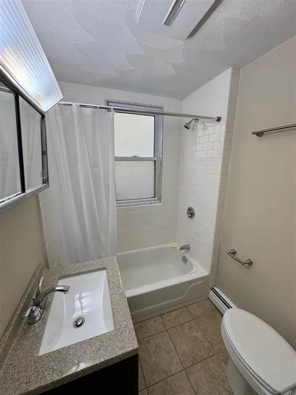 3 bed, 1.5 bath apartment for rent at 97 Marion St Unit 1a, Ward Two — photo 15 of 18