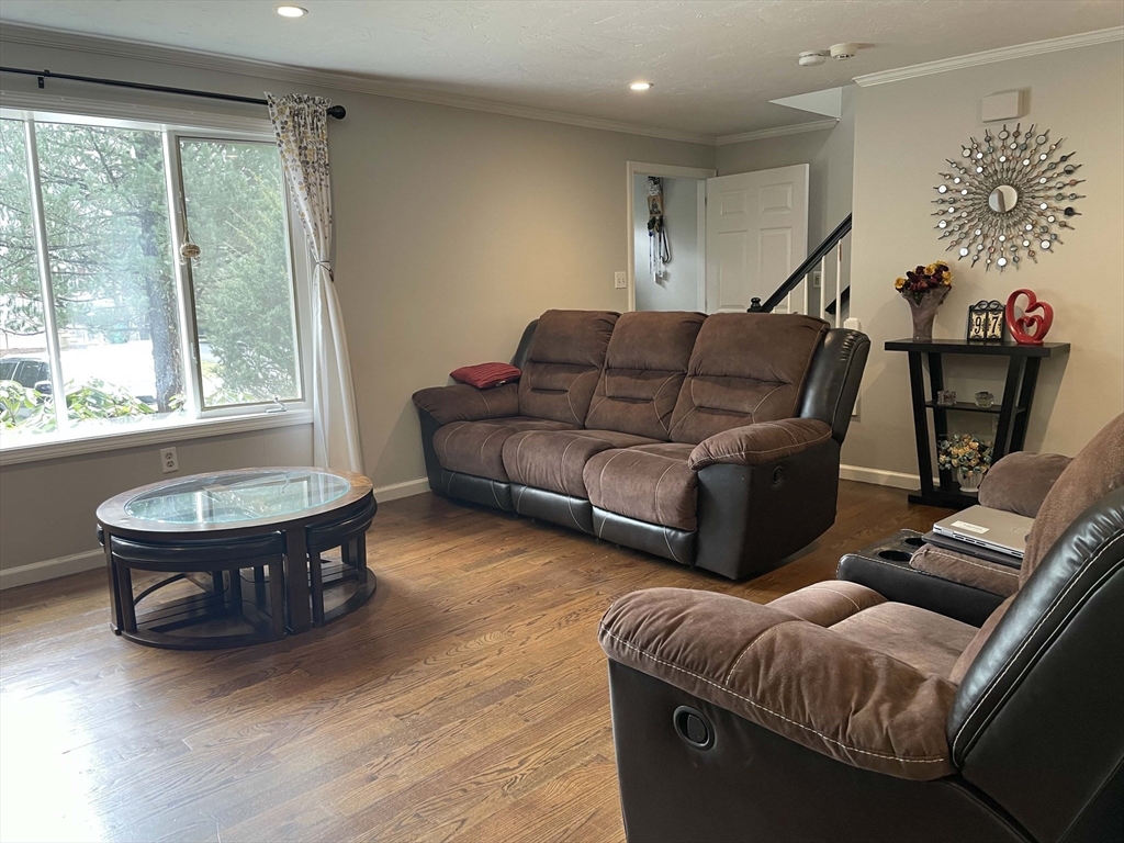 3 bed, 2 bath apartment for rent at 97 Metropolitan Ave Unit 97, Ashland — photo 6 of 24