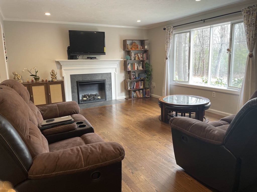 3 bed, 2 bath apartment for rent at 97 Metropolitan Ave Unit 97, Ashland — photo 5 of 24