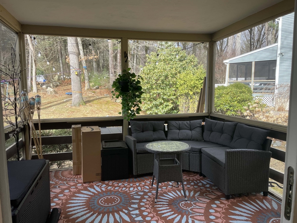 3 bed, 2 bath apartment for rent at 97 Metropolitan Ave Unit 97, Ashland — photo 9 of 24