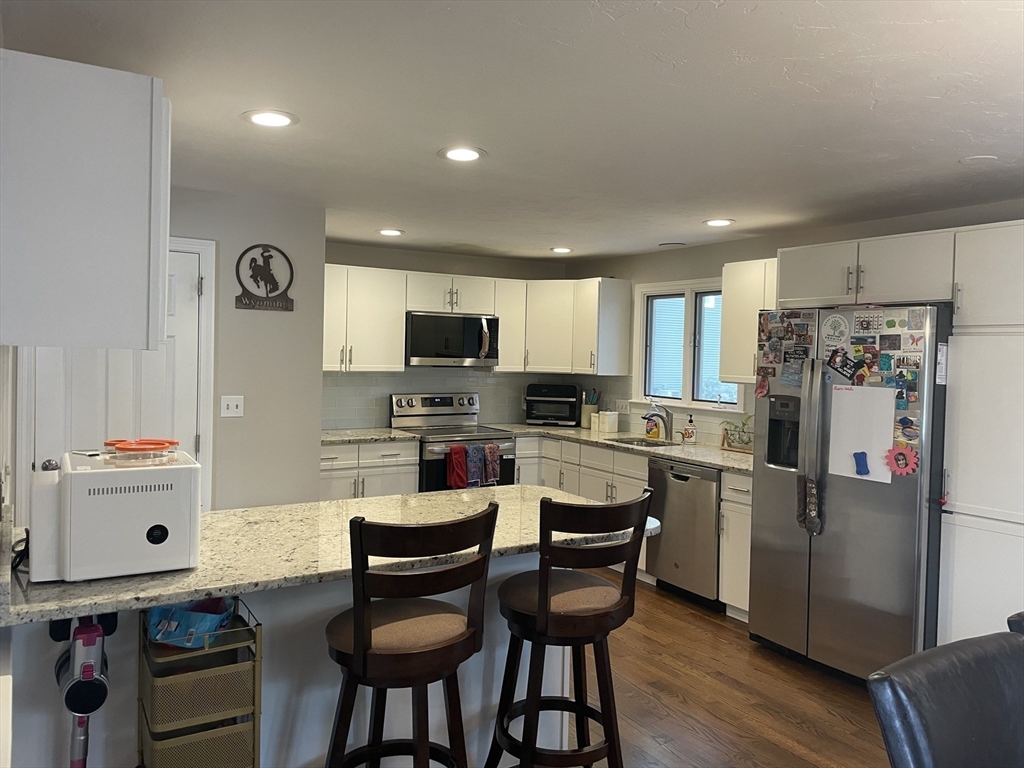 3 bed, 2 bath apartment for rent at 97 Metropolitan Ave Unit 97, Ashland — photo 1 of 24