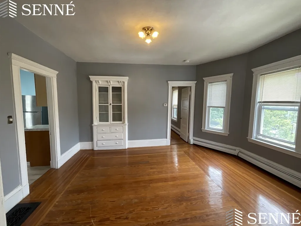 3 bed, 1 bath apartment for rent at 97 Morrison Ave Unit 2, Powder House Square — photo 2 of 15
