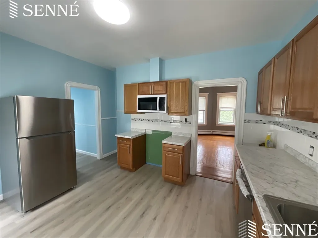 3 bed, 1 bath apartment for rent at 97 Morrison Ave Unit 2, Powder House Square — photo 6 of 15