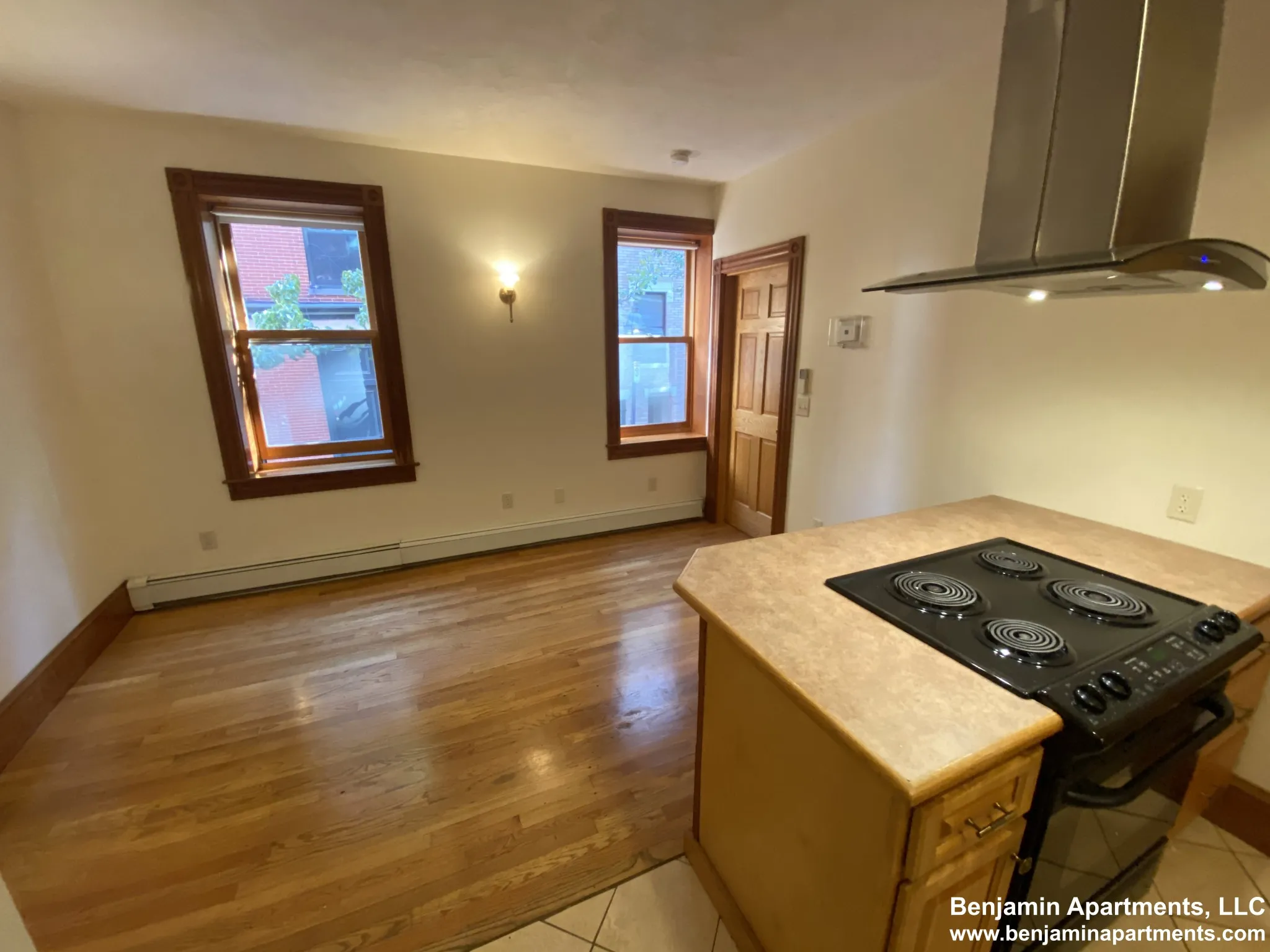 2 bed, 1 bath apartment for rent at 97 Myrtle St Unit 1, Beacon Hill