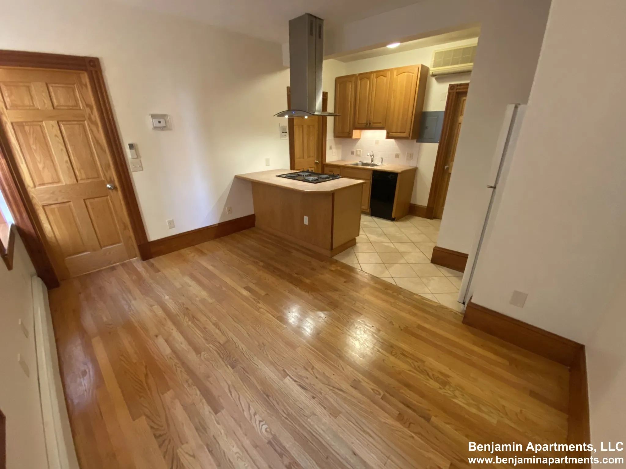 2 bed, 1 bath apartment for rent at 97 Myrtle St Unit 1, Beacon Hill — photo 12 of 23