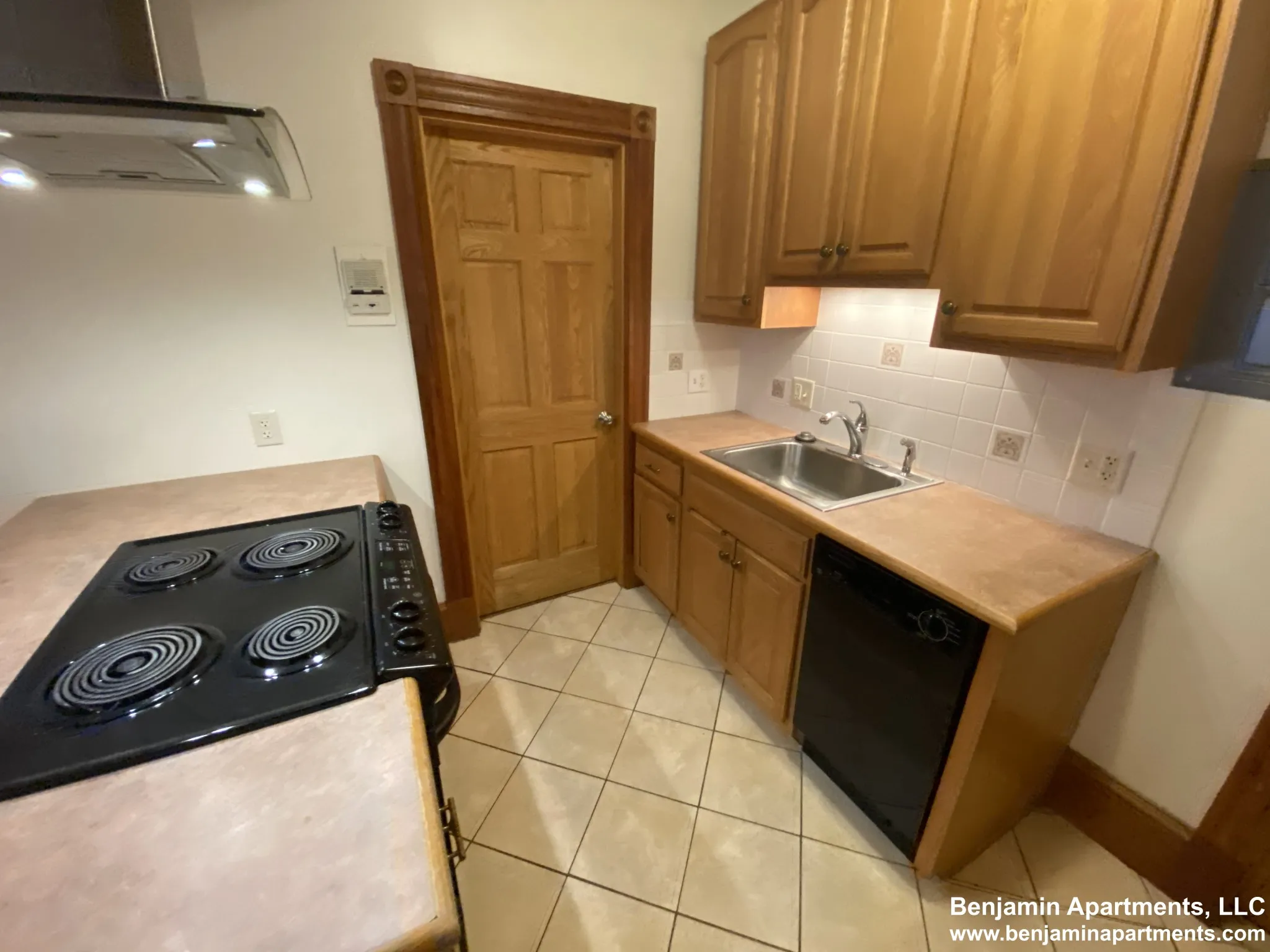 2 bed, 1 bath apartment for rent at 97 Myrtle St Unit 1, Beacon Hill — photo 15 of 23