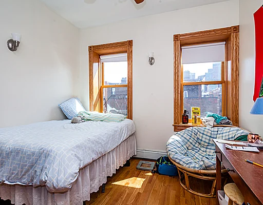 3 bed, 1 bath apartment for rent at 97 Myrtle St Unit 8, Beacon Hill — photo 7 of 11