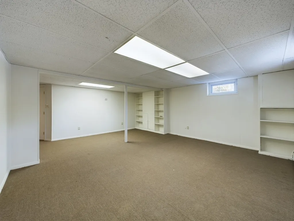 3 bed, 2 bath apartment for rent at 97 Old Post Rd, Sharon — photo 7 of 12